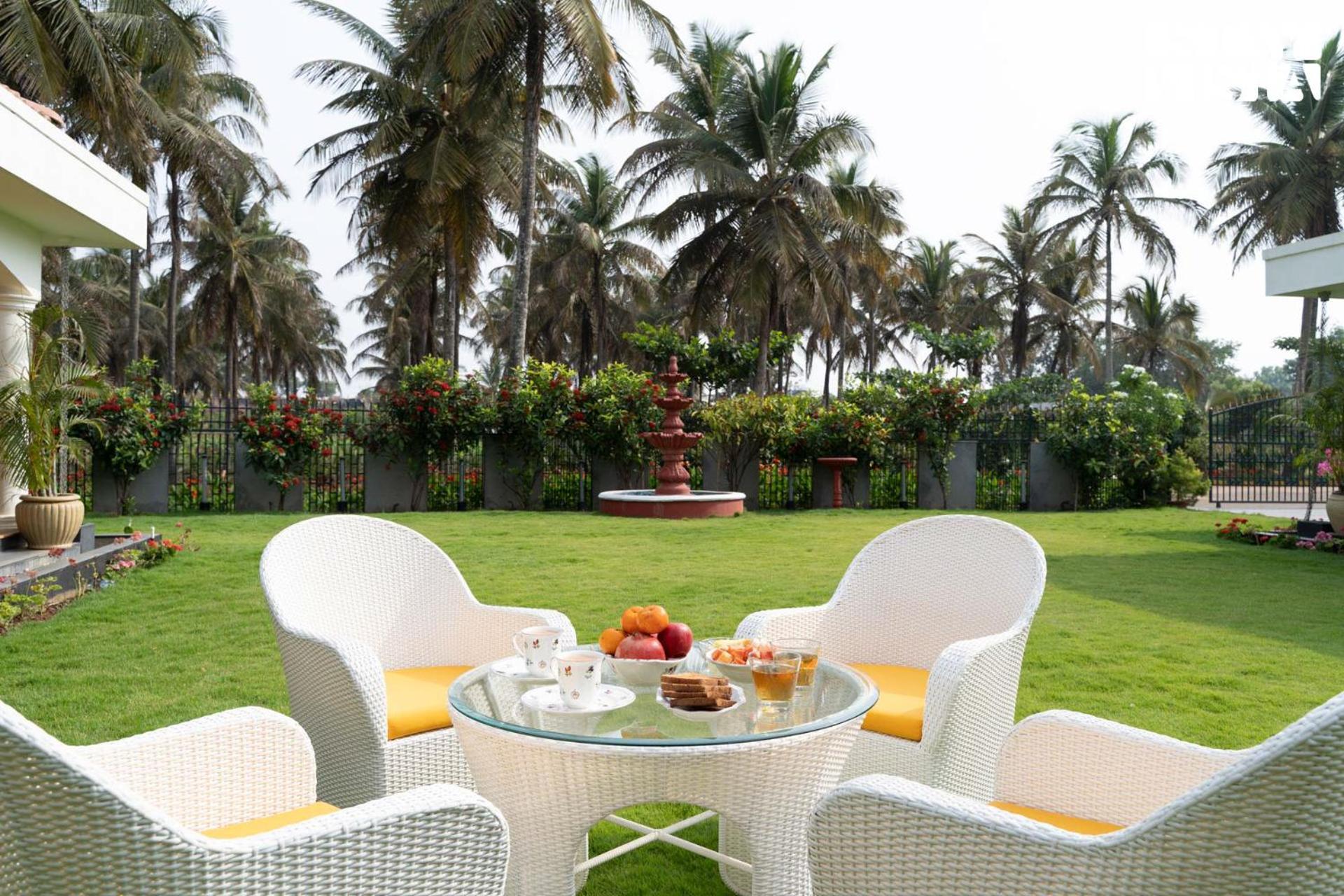 Stayvista At Silver Oak Farm - Breakfast Included Бенґалуру Екстер'єр фото